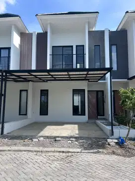 RUMAH 2 LT 8 MENIT KE UNDIP TEMBALANG