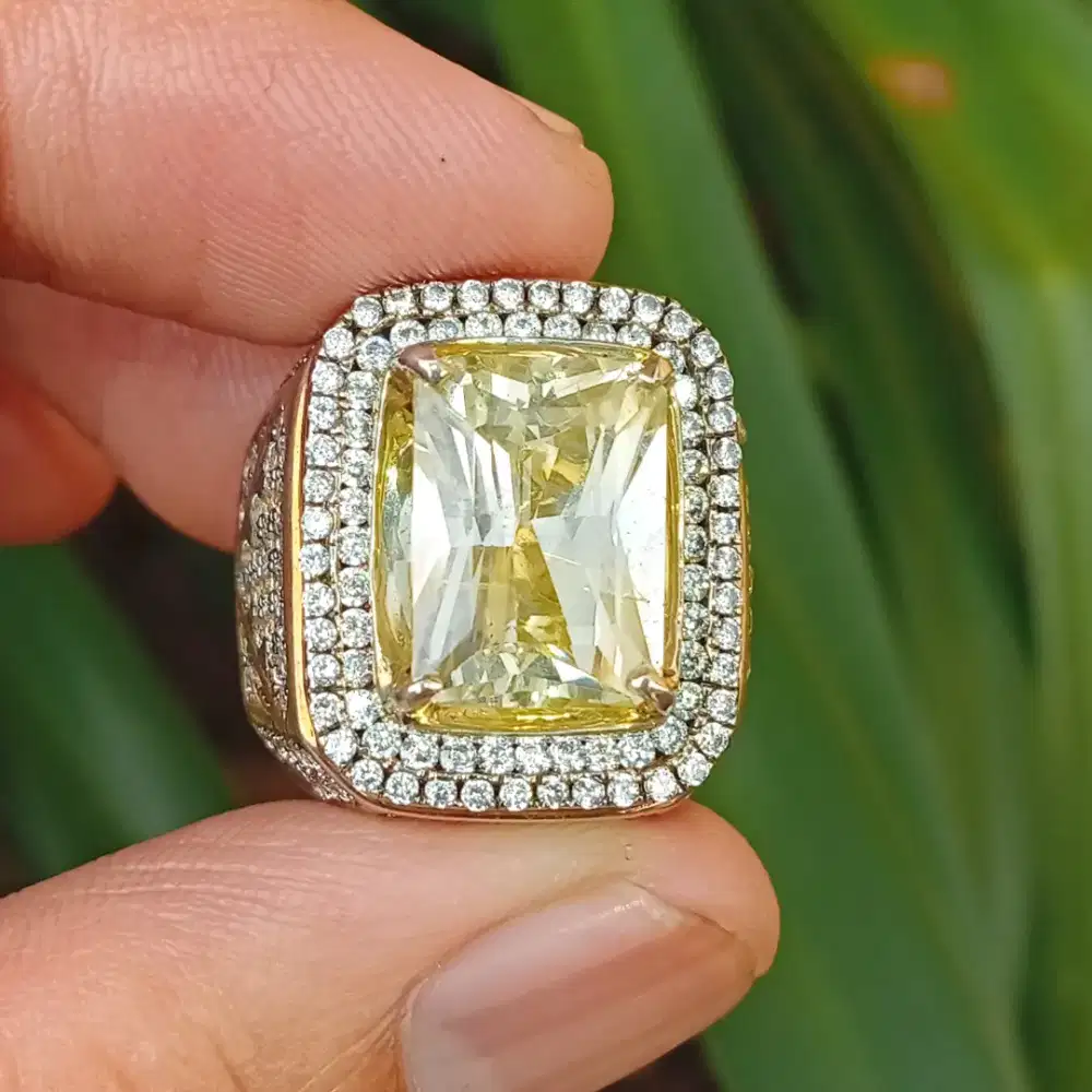 Yellow sapphire Sri Lanka Ceylon no Heat 7 ct memo WGL