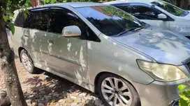 Toyota Kijang Innova 2014 Bensin