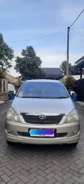 Toyota Kijang Innova G/AT 2005