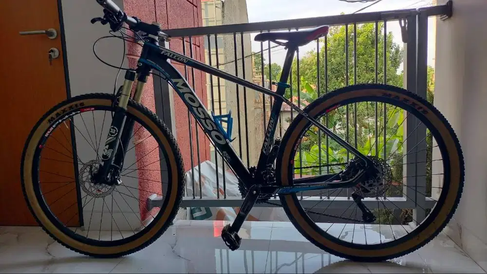 Sepeda Custom Frame Mosso Falcon 111 dan Shock FOX