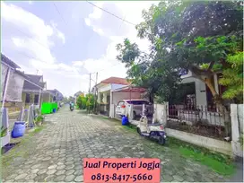 Jual Murah Rumah klasik Condongcatur Dalam Perum Jambusari SHM Ready