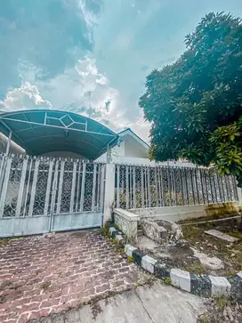 DIJUAL BANGUNAN HITUNG TANAH DARMO PERMAI SELATAN