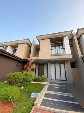 RUMAH BARU 2 LT BEBAS BANJIR CLUSTER BARU KOTA WISATA, DKT MAL!