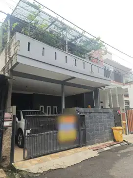 Dijual Rumah Bagus 2 Lt di Perum. Puri Gading. Jatiwarna. Bekasi