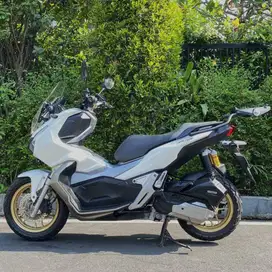 HONDA ADV 150 ABS PUTIH 2021 LOW KM - SIAP TOURING