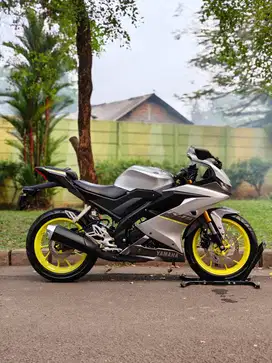 YAMAHA R15 V3 SILVER 2021 KM 4K PAJAK HIDUP SUPER GRES
