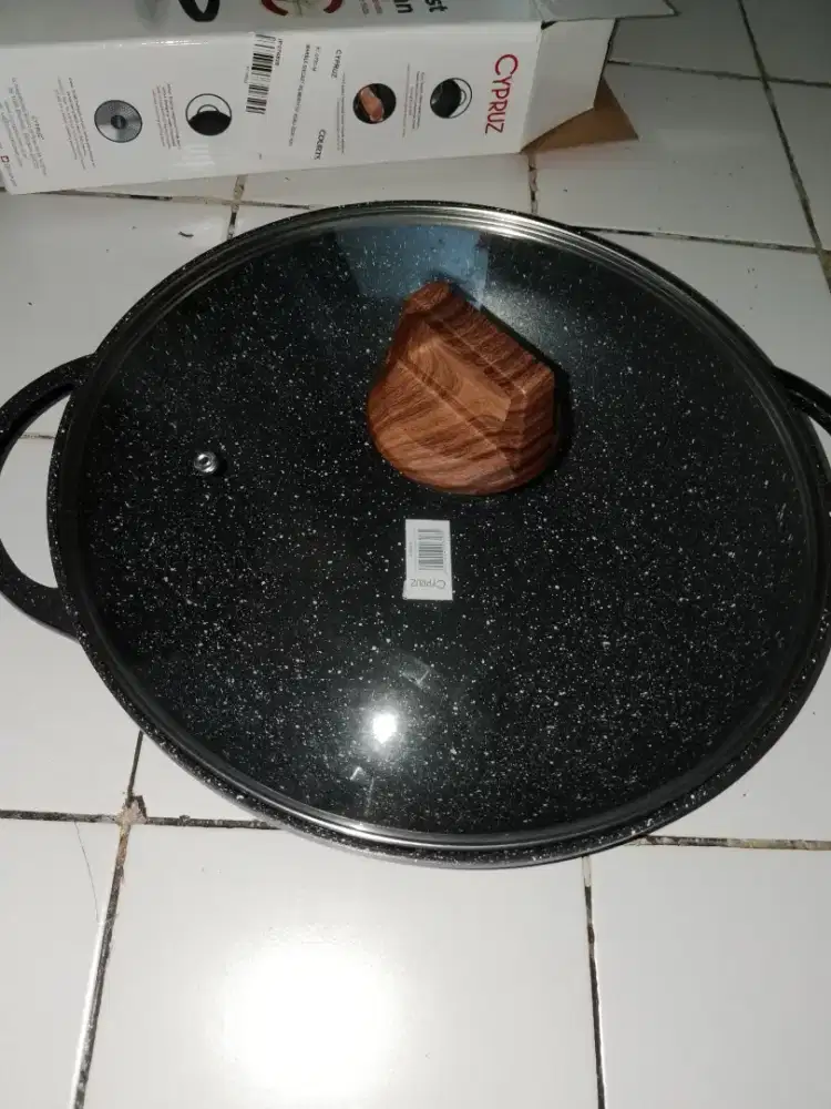 Dijual penggorengan masih baru