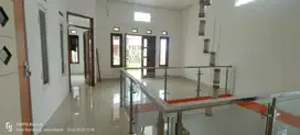 RUMAH HOEK  DUA LANTAI KAWASAN CIBIRU