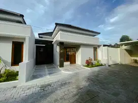 RUMAH SIAP HUNI, DALAM CLUSTER DEKAT STADION MAGUWO