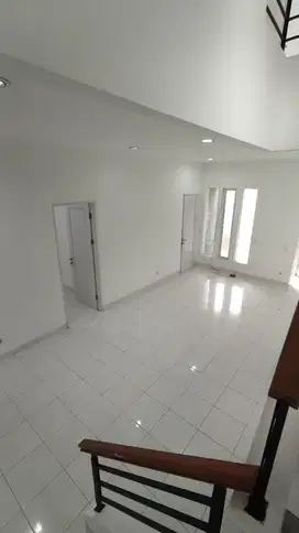 Strategis di jual Rumah Murah di PHG cluster Topaz Gading Serpong