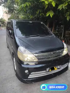 Mobil Nissan Serena 2012 Bensin ( bekas )