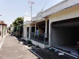 Rumah dijual di Kestalan Banjarsari Solo hitung harga tanah saja