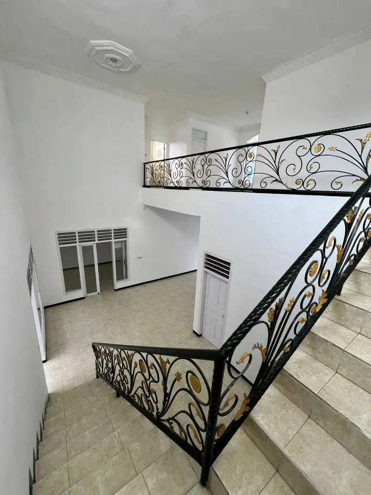 MURAH RUMAH 2 LANTAI PUCANG ADI SURABAYA SIAP HUNI RON.A2599