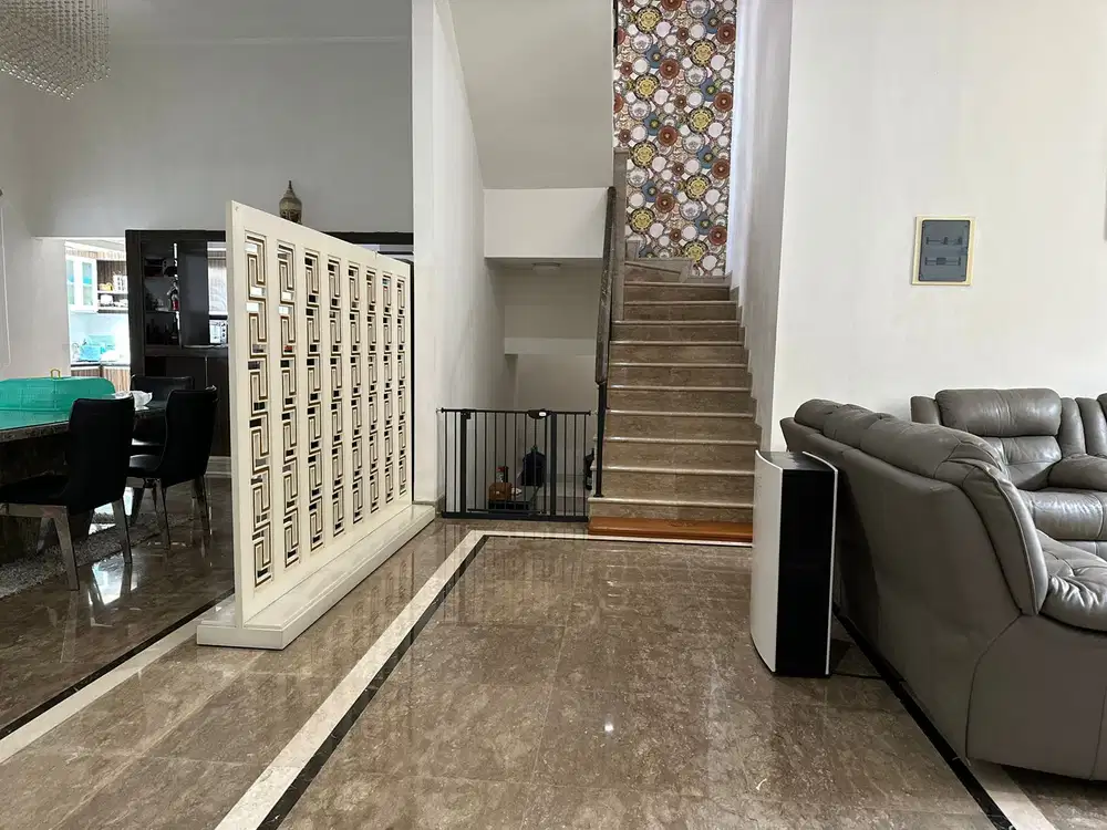 Dijual Rumah Cantik Siap Huni, Komplek Mediterania Boulevard