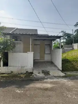 Jual Rumah Full Renovasi Citra Maja Raya