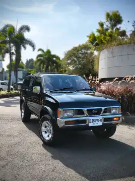 Nissan Terrano Spirit 2001 antik original terawat pajak on siap pakai