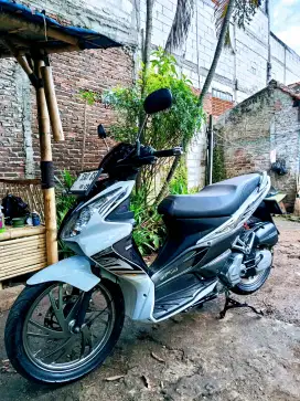 Suzuki Skywave 2009 putih original