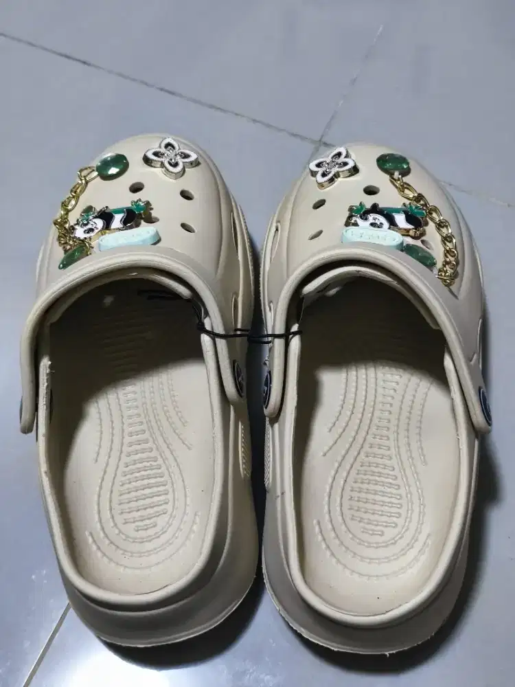 Sendal cewe dewasa size 37 bahan karet baru