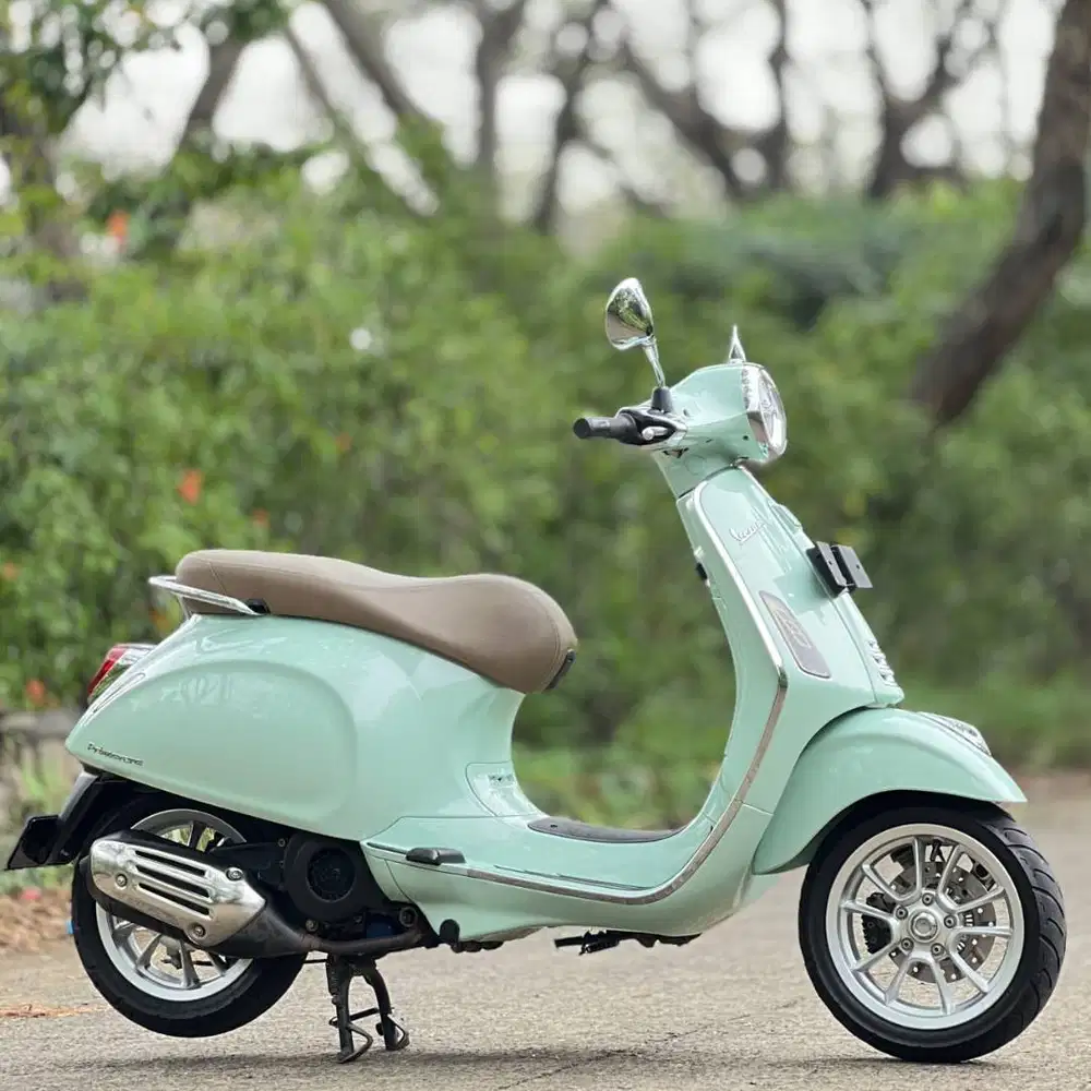 VESPA PRIMAVERA 150 ABS IGET HIJAU 2021 KM 11K PAJAK PANJANG GRES
