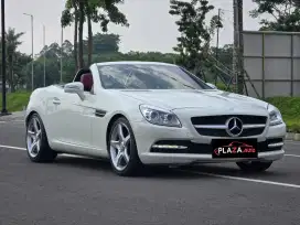 Mercedes Benz SLK-200 2012
Convertible 1.8 Automatic siap pakai