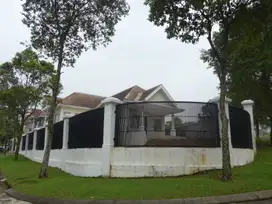 Dijual rumah di sentul.