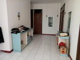 Ton - Dijual Rumah Kosan Tanjung Duren 3 Lantai Furnish