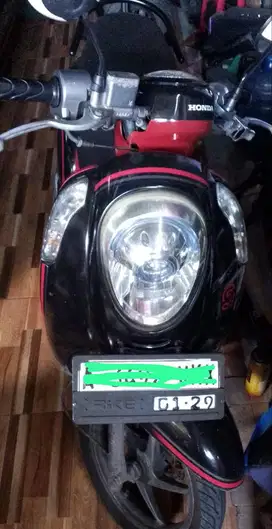 Di jual motor Scoopy