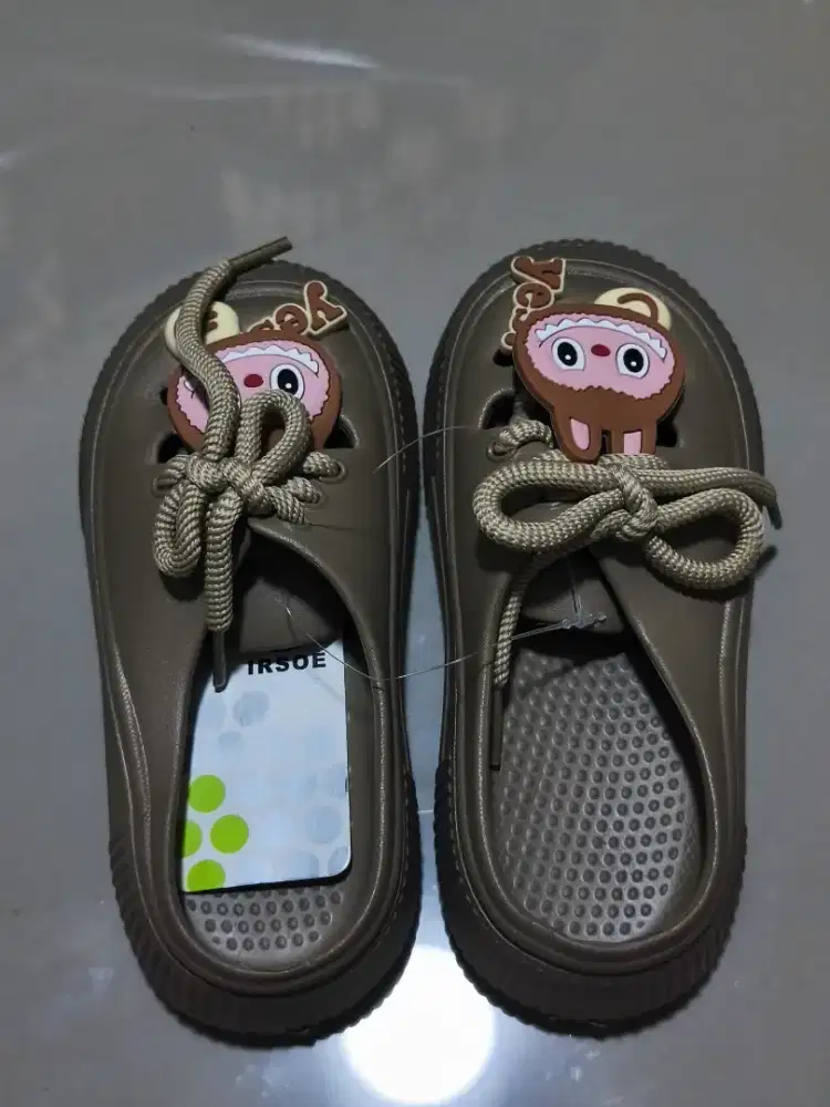 Sendal anak cewe bahan karet ukuran 25 dan 29