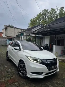 HRV Prestige 1.8 at low km