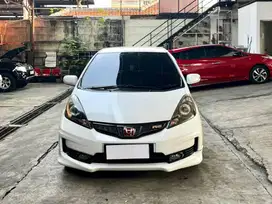 Honda Jazz RS Matic / AT '2014' Putih