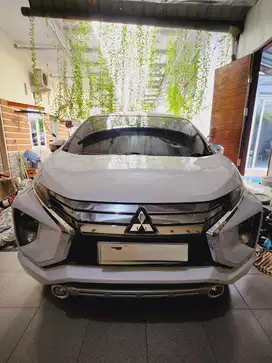 Mobil 1 tangan sehat xpander ultimate 2018 putih autometik
