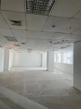 SEWA KANTOR DI JAKARTA UTARA KELAPA GADING 170M2 BARE 130K NEGO