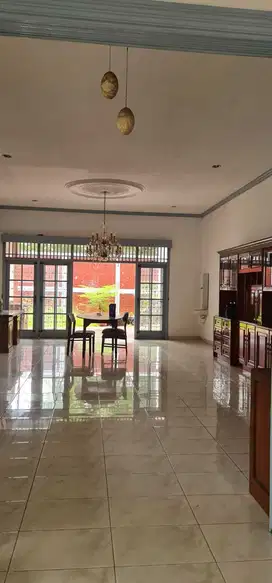 DIJUAL RUMAH DI KEBAYORAN LAMA!