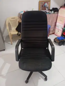 Kursi Kantor atau Direktur