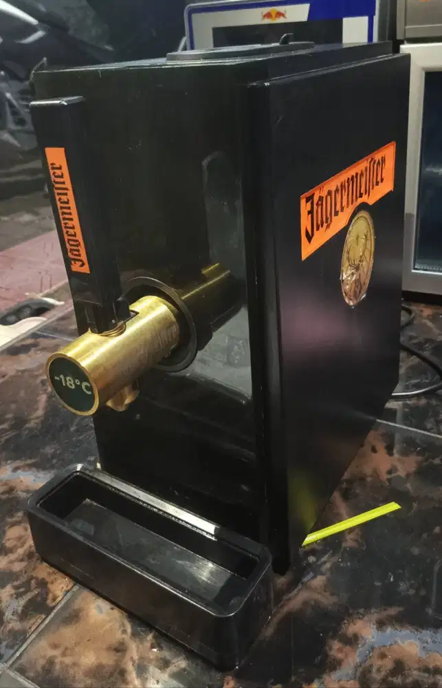 Dispenser Jagermeister Bar Bottle
