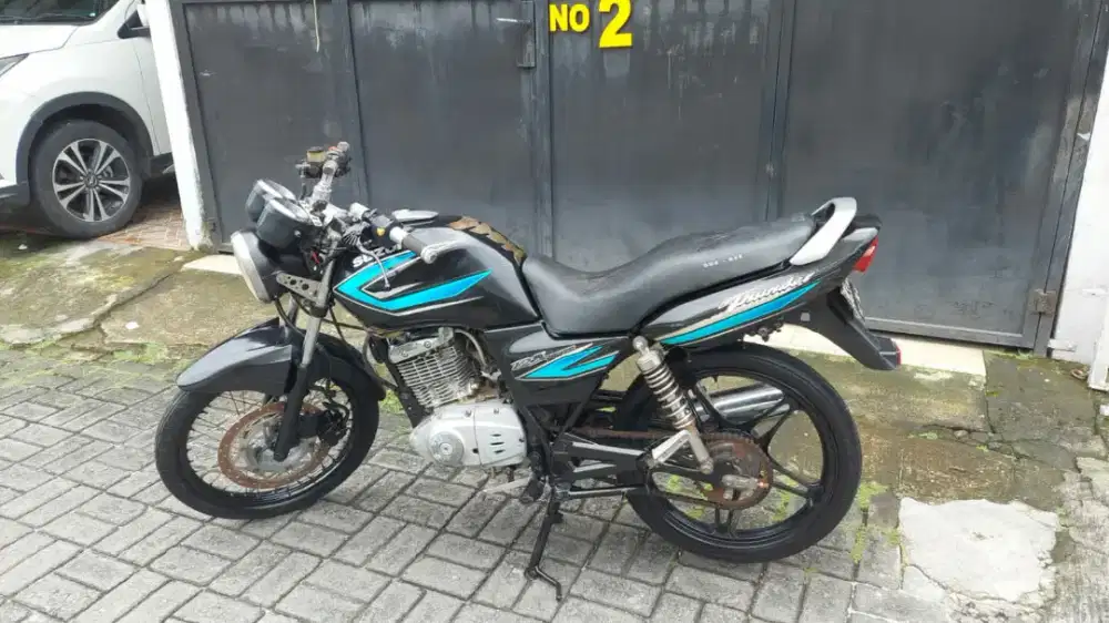SUZUKI THUNDER 125