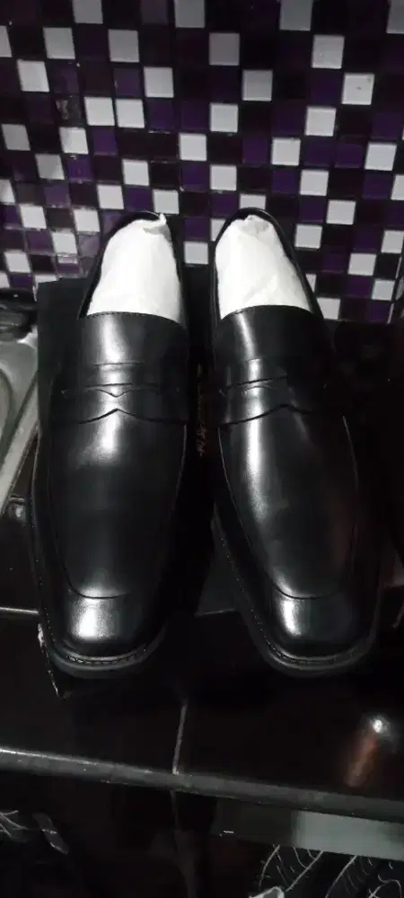 Sepatu pantofel pria uk42