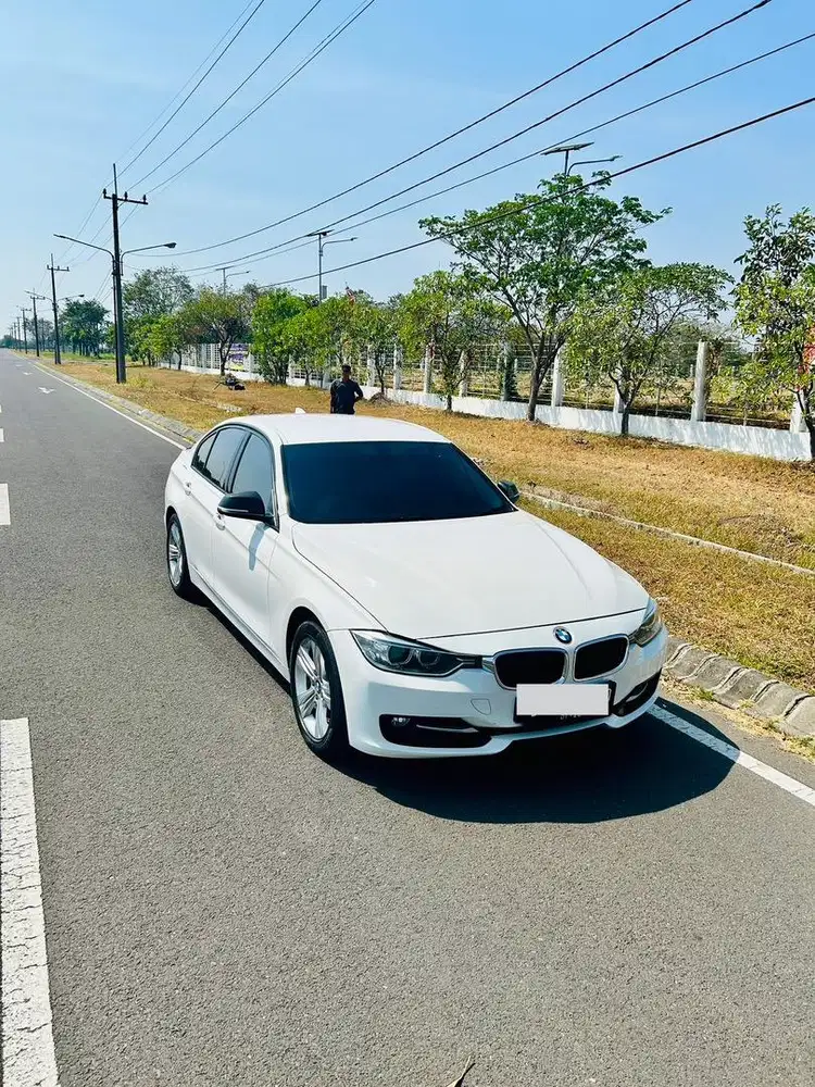 BMW F30 320i 2016 Bensin