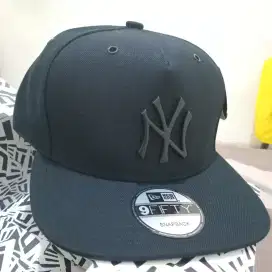 Topi Snapback New Era Cap 9fifty NY fullblack