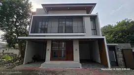 Dijual Cepat! Townhouse Mewah The Game – Lokasi Strategis dan Nyaman