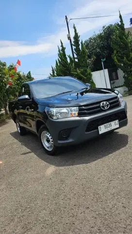 Hilux singel cabin 4x2 manual 2023