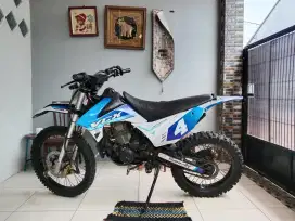 Viar cross x 200