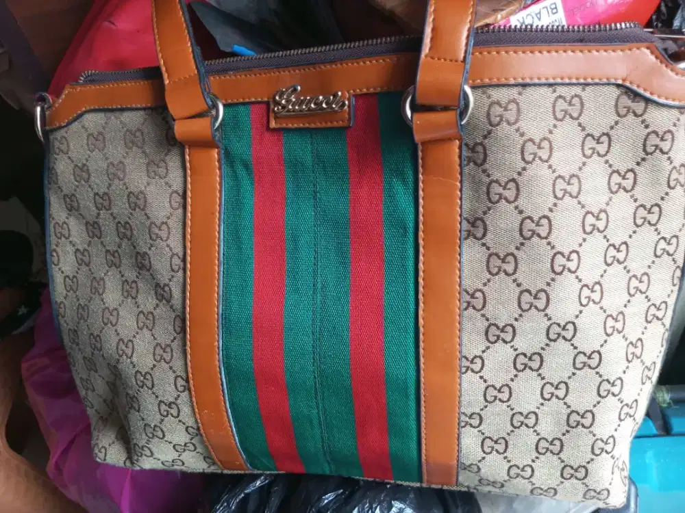 Di jual tas wanita merk Gucci original