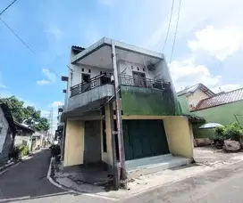 Rumah Hook Strategis Cocok buat Bisnis di Jajar Laweyan Solo (AR)