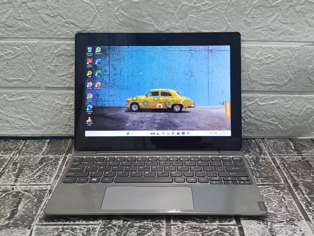 Type Lenovo D330 2-in 1 Processor Celeron N4020 Ram 8GB SSD 128GB