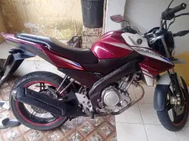 Dijual motor Vixion warna ungu tahun 2014