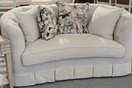 Sofa 2 seeter putih