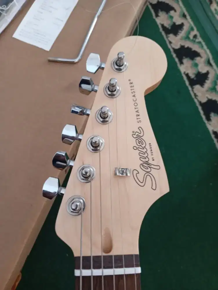 Squier stratocaster debut