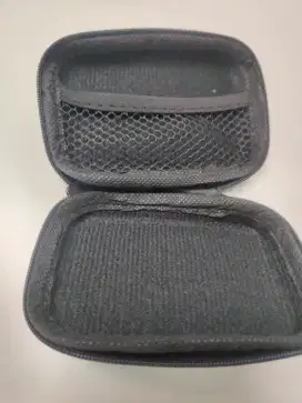Kotak headset multifungsi